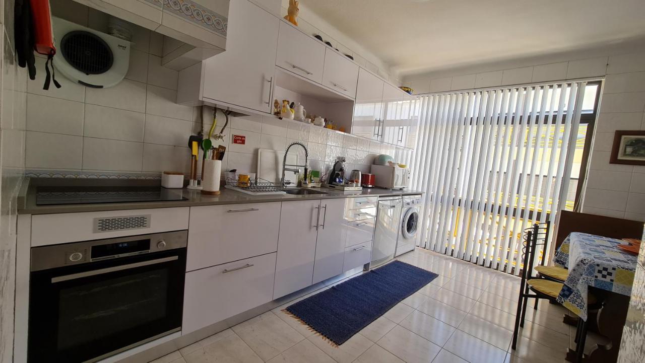 Apartmento Praia Da Dona Ana Лагос Екстериор снимка