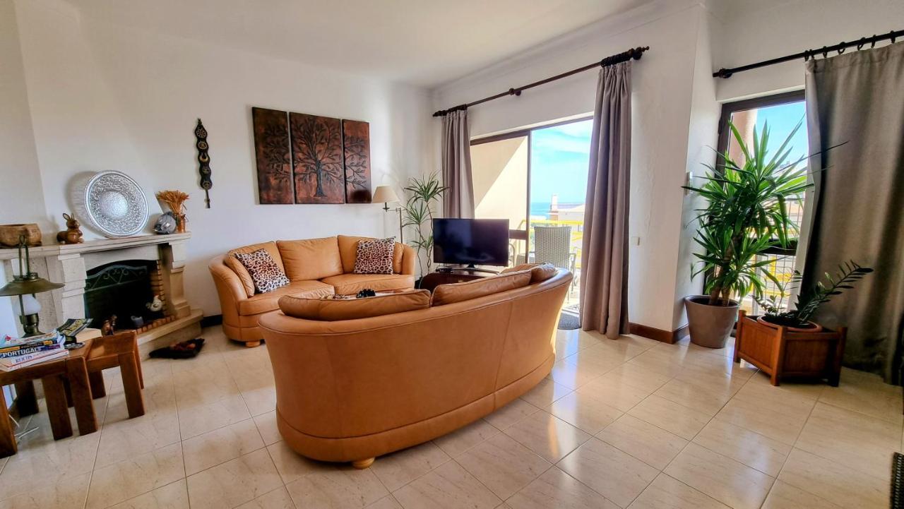 Apartmento Praia Da Dona Ana Лагос Екстериор снимка