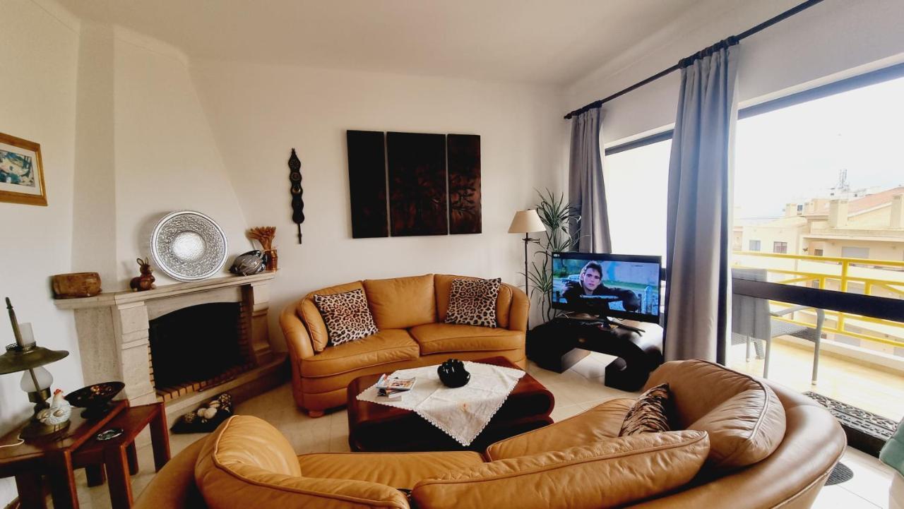 Apartmento Praia Da Dona Ana Лагос Екстериор снимка