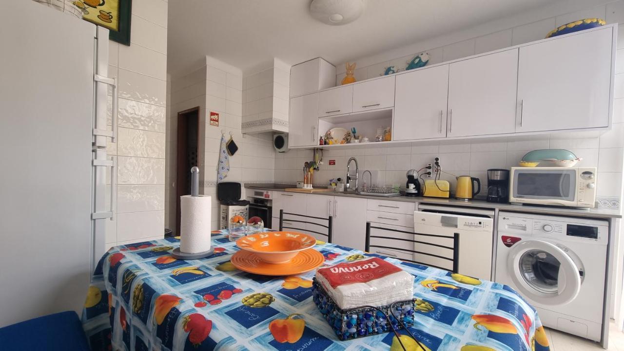 Apartmento Praia Da Dona Ana Лагос Екстериор снимка