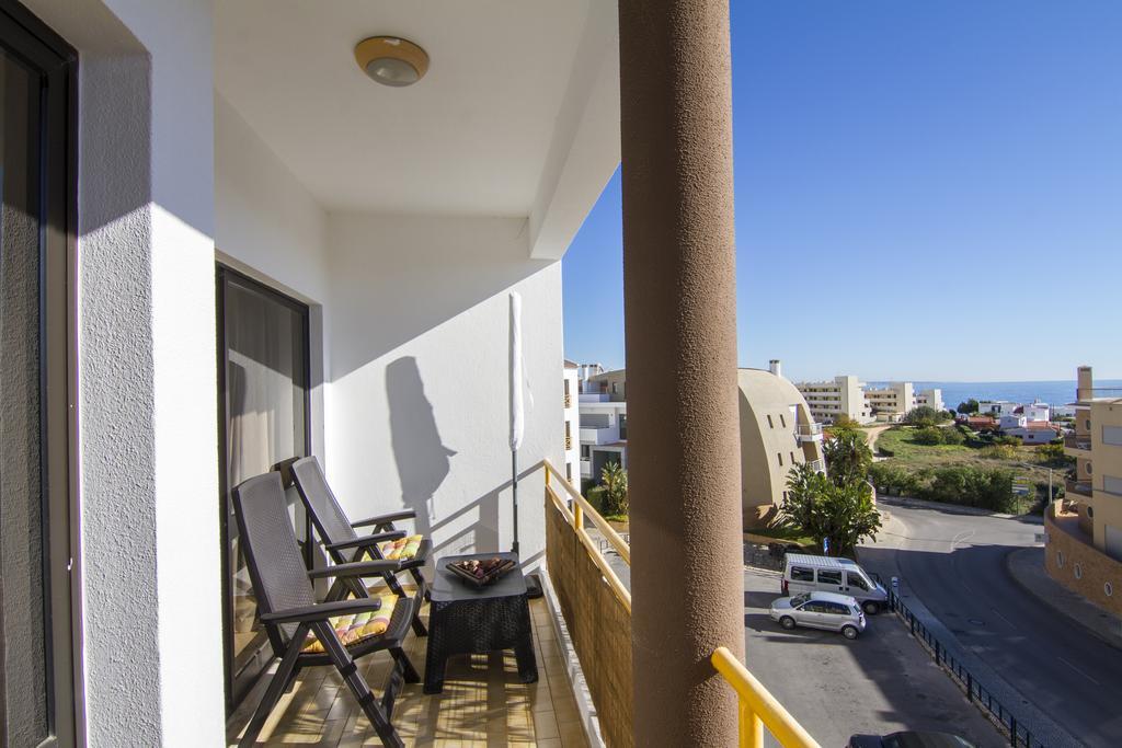 Apartmento Praia Da Dona Ana Лагос Стая снимка